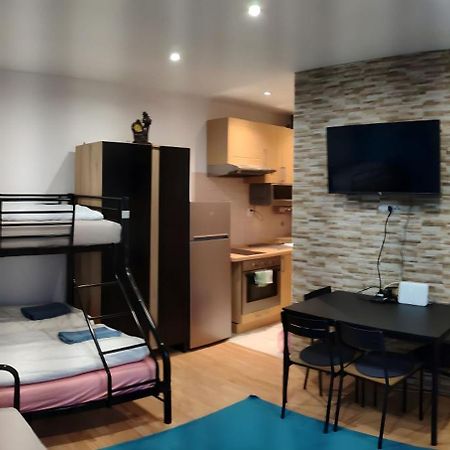Blue Apartment In City Center, Best Location Bratislava Luaran gambar